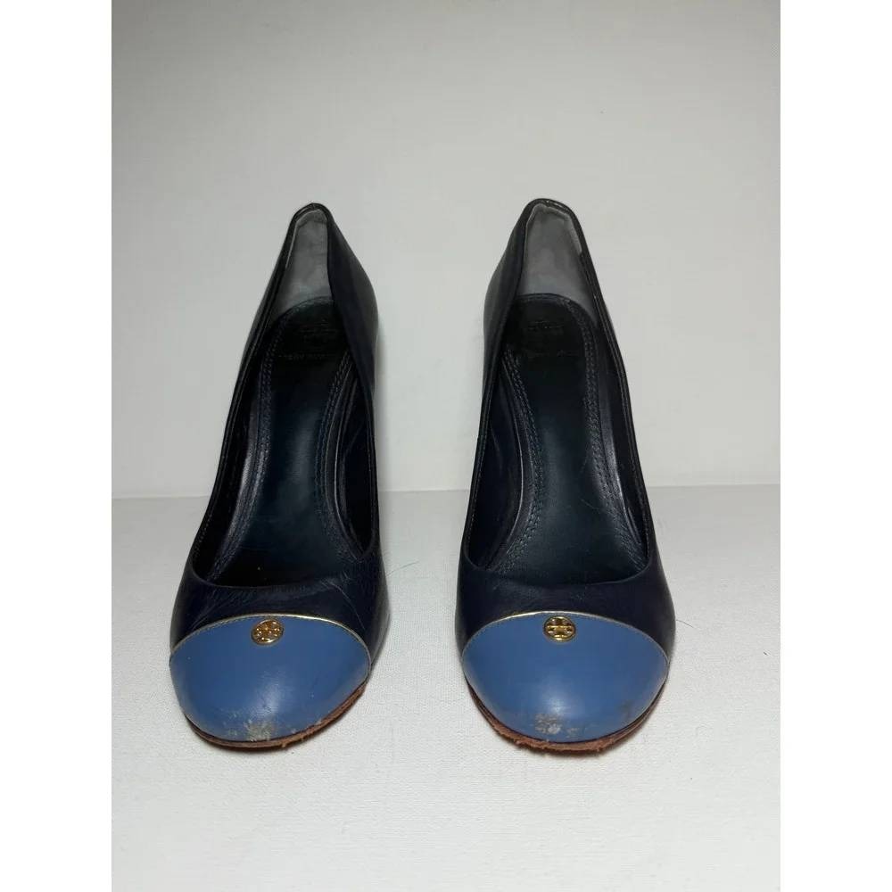 Tory Burch Block heel Rounded Toe Sz 8M Black Blue Gold Emblem FAIR